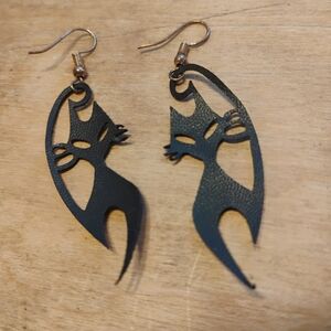 Chic Black Cat Silhouette Earrings